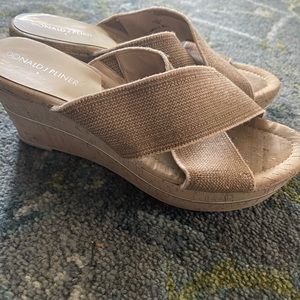 Donald Pliner Wedges